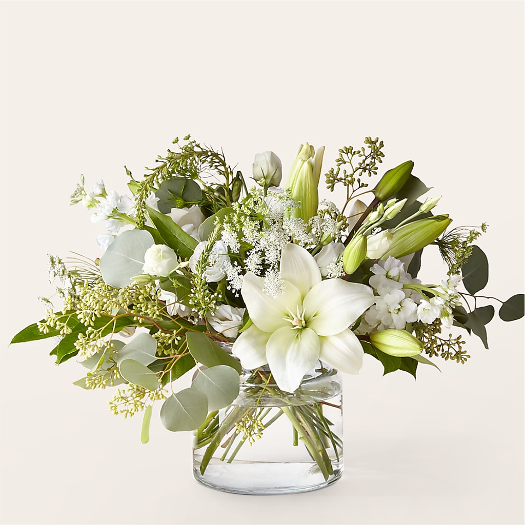 Alluring Elegance Bouquet – White Eagle Flowers, Chicago IL