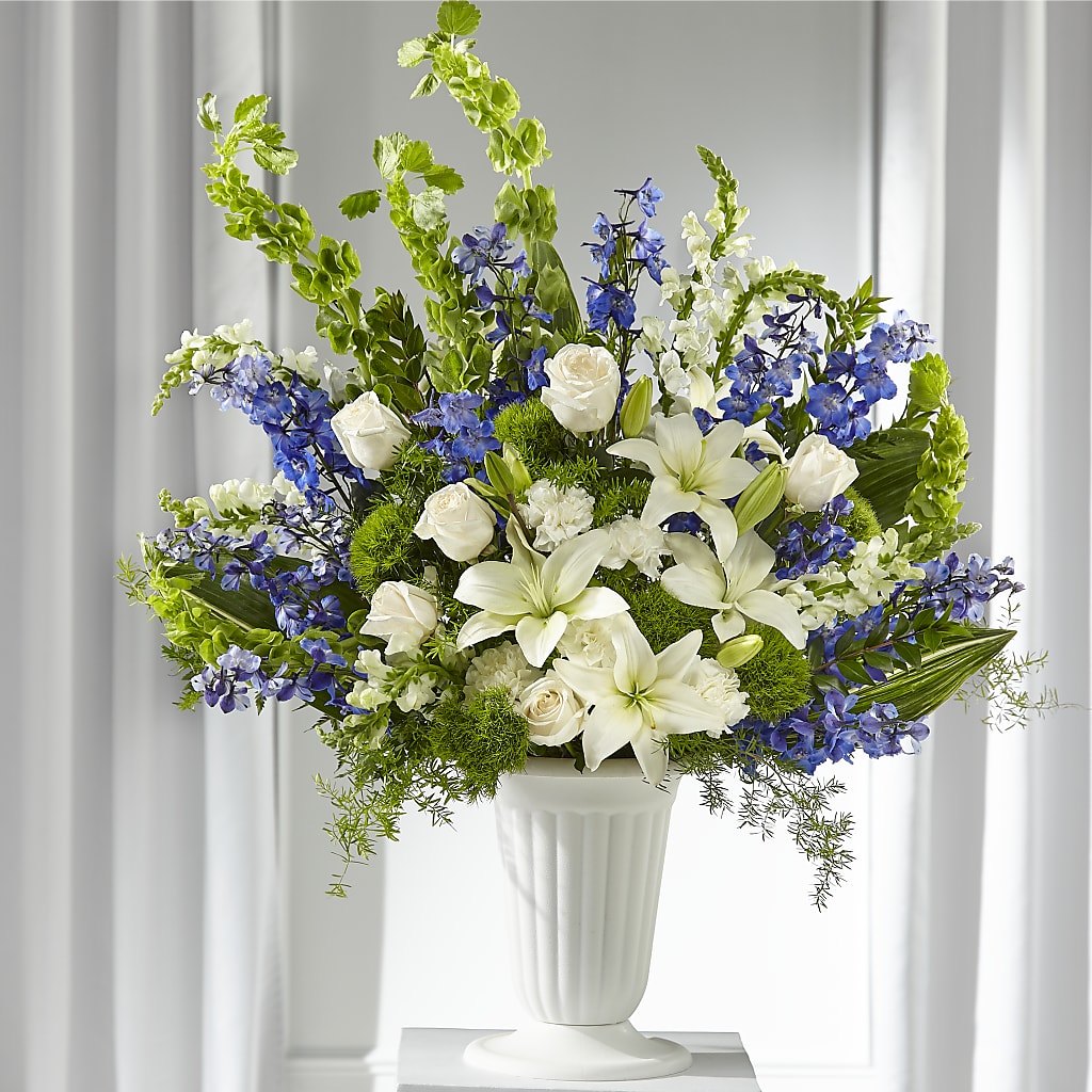 Heartfelt Hope Arrangement – White Eagle Flowers, Chicago IL