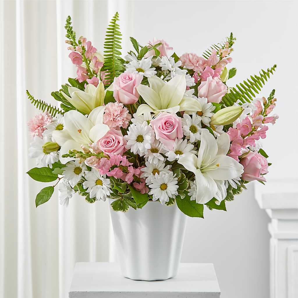 Soft Touch Tabletop Basket – White Eagle Flowers, Chicago IL