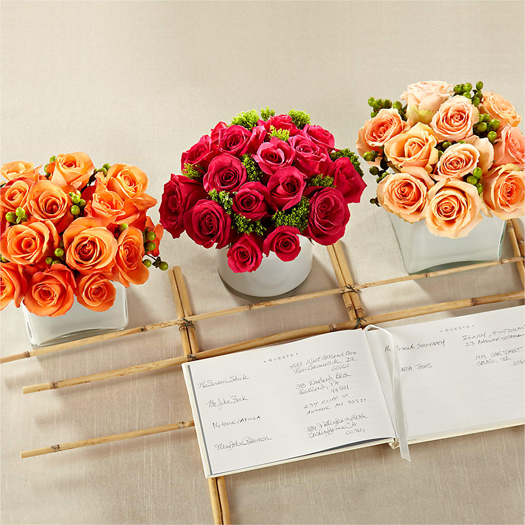 Dawn Rose Centerpiece – White Eagle Flowers, Chicago IL