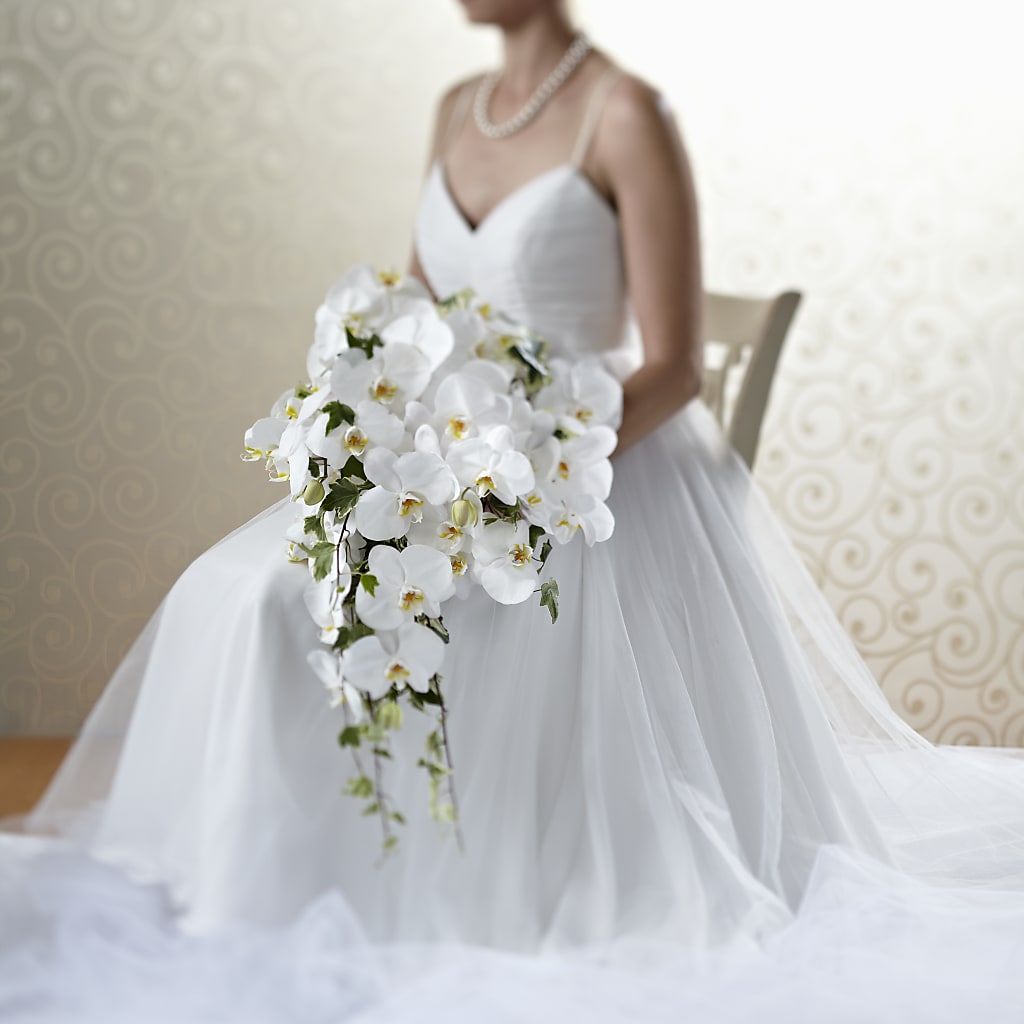 Classic White Bouquet – White Eagle Flowers, Chicago IL
